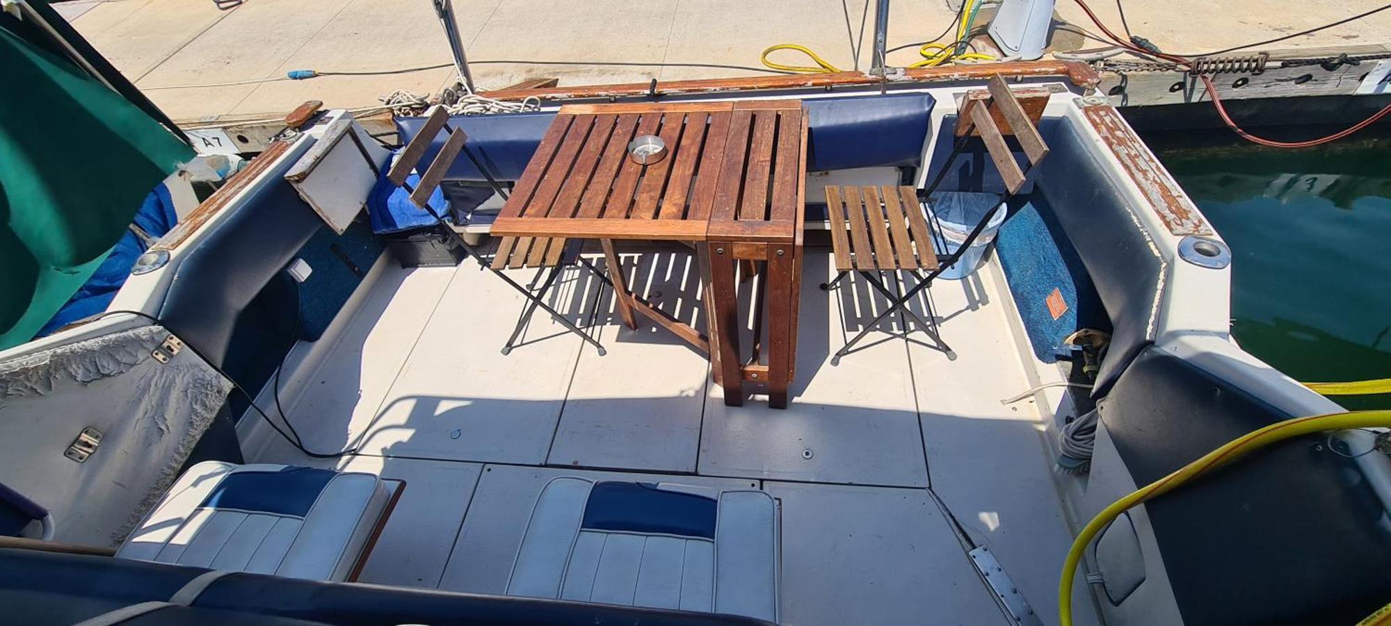 Boat To Sleep In Barcelona Hotel Sant Adria de Besos Ngoại thất bức ảnh